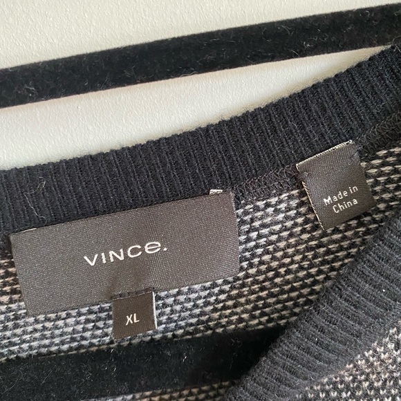 NWOT Bird's Eye Wool & Cashmere Pullover
VINCE - Picture 5 of 8